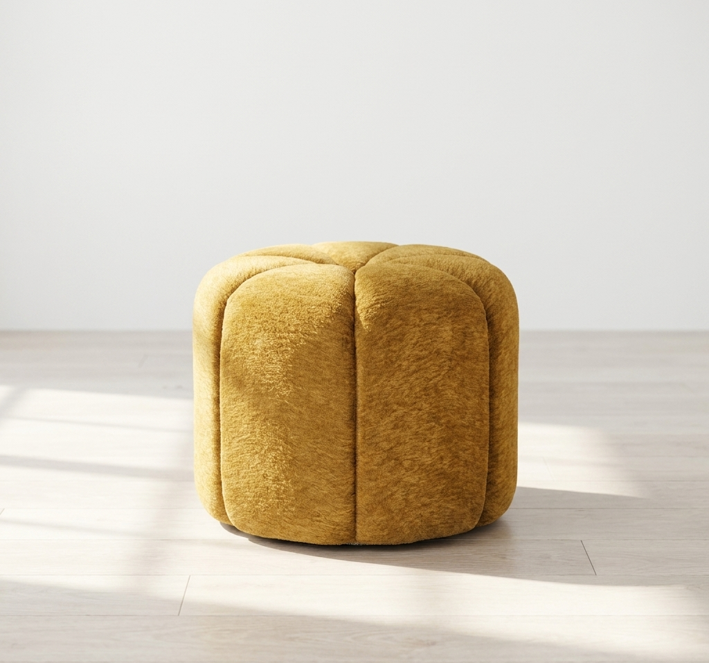 Puff Redondo Bouclé Capitônê Floral Mostarda Dourado | Textura Premium Sala de Estar | BeInside