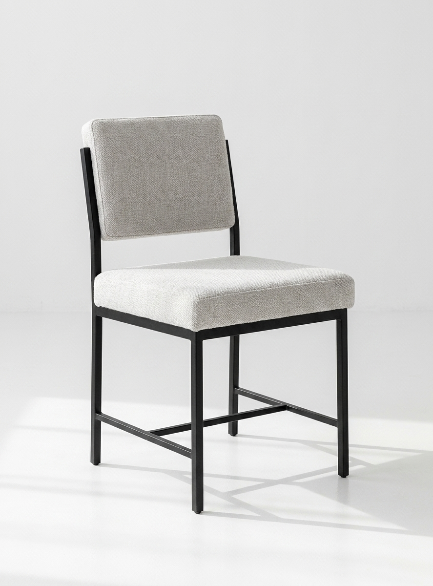 Cadeira de Jantar Estrutura Metal Preta Assento Bouclé Cinza | Design Industrial Contemporâneo | BeInside